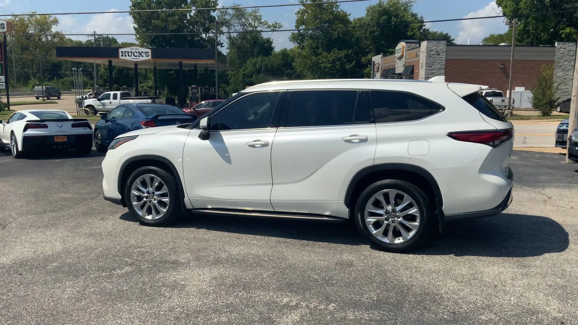Used 2020 Toyota Highlander Limited AWD/4WD image 5