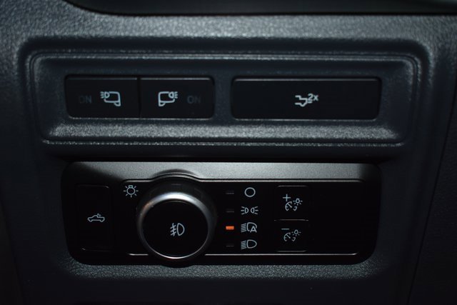 Used 2023 Ford F150 Lariat w/ Equipment Group 502A High image 17