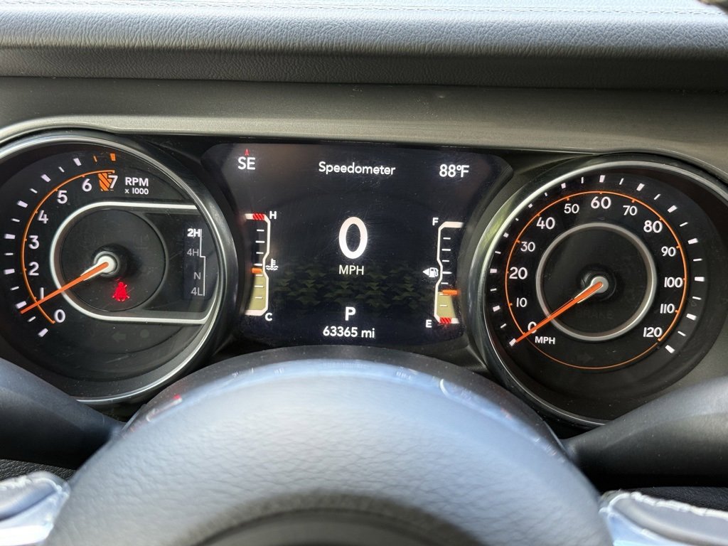 Used 2021 Jeep Gladiator Overland image 17