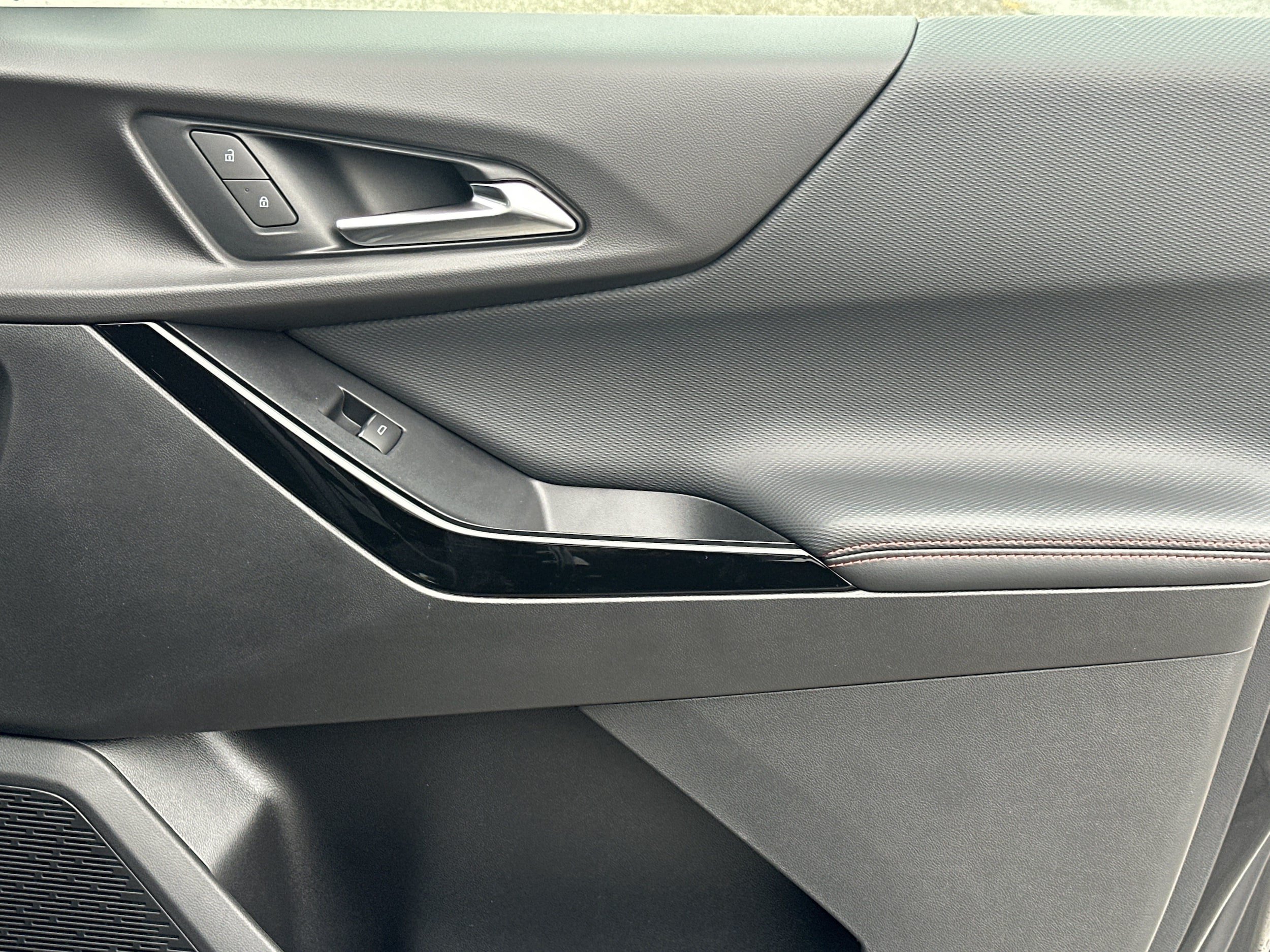 New 2027 Chevrolet Equinox RS FWD image 14