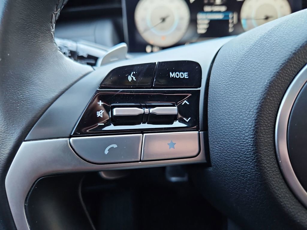 Used 2022 Hyundai Santa Cruz SEL Premium image 11