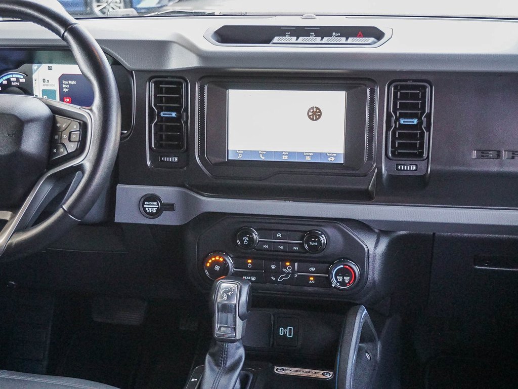 Used 2022 Ford Bronco Black Diamond image 16