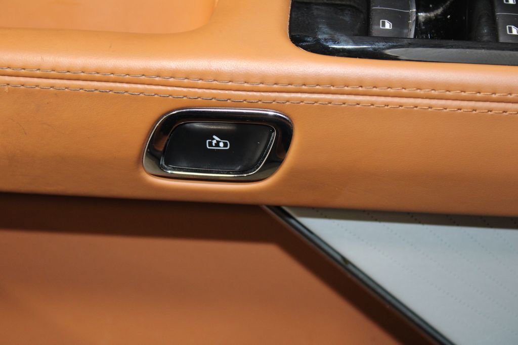 Used 2022 Lincoln Aviator Black Label w/ Class IV Trailer Tow Package image 44