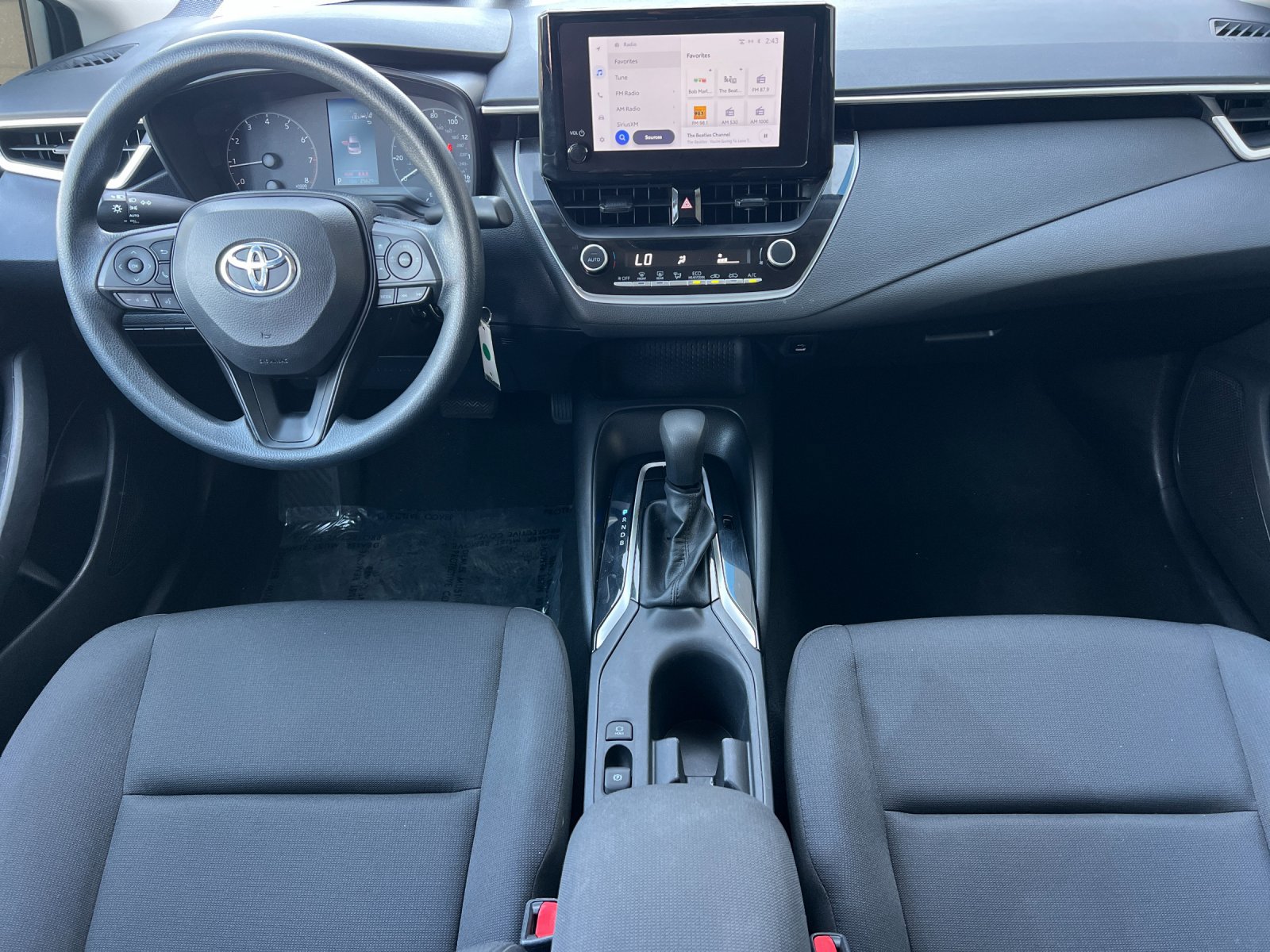 Used 2024 Toyota Corolla LE FWD image 13