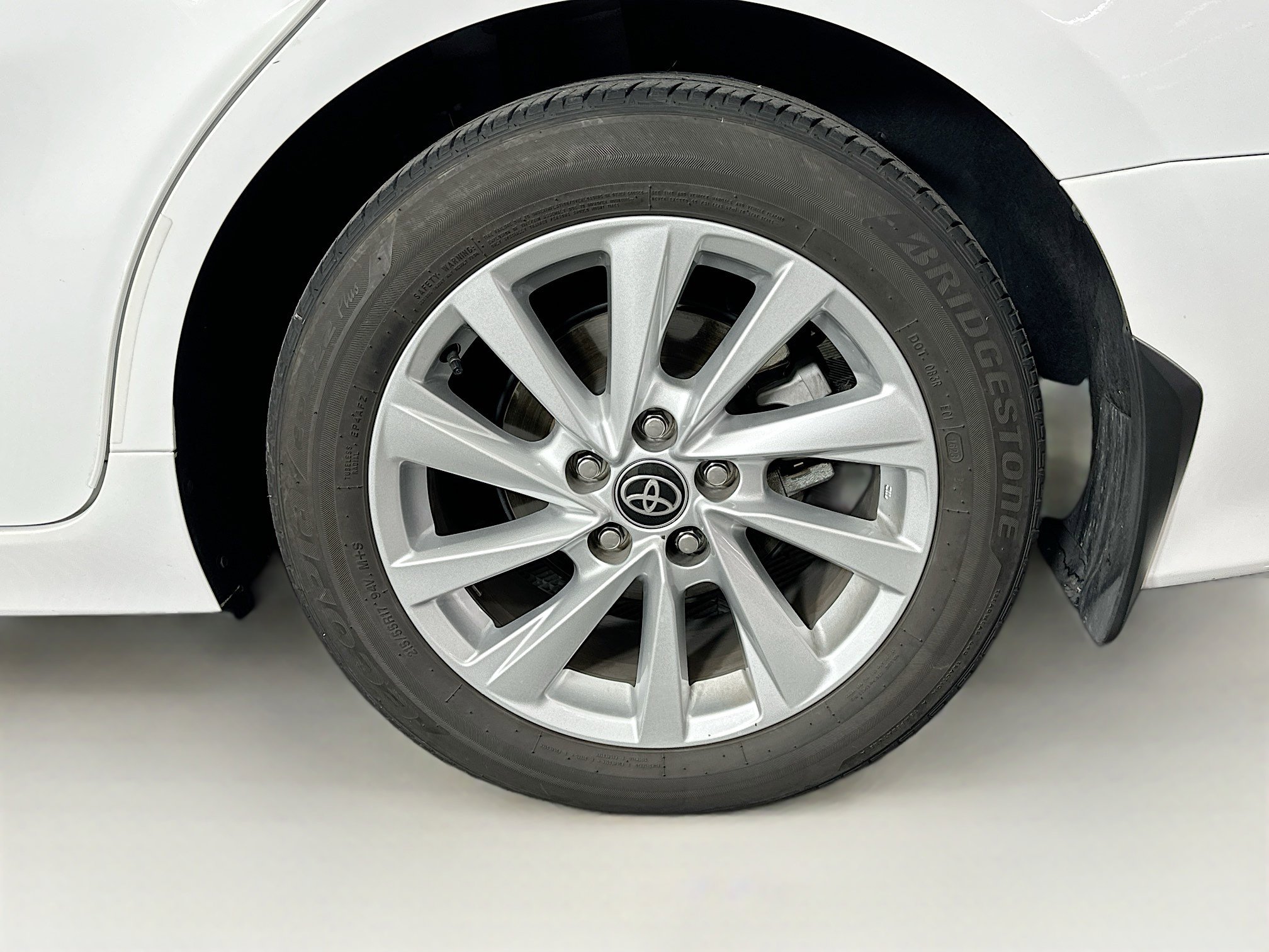 Used 2023 Toyota Camry LE FWD image 11