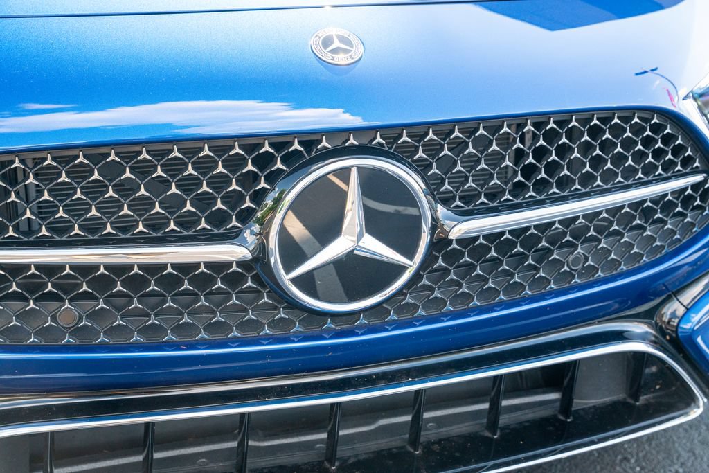 Used 2024 Mercedes-Benz CLE 300 4MATIC Coupe image 6