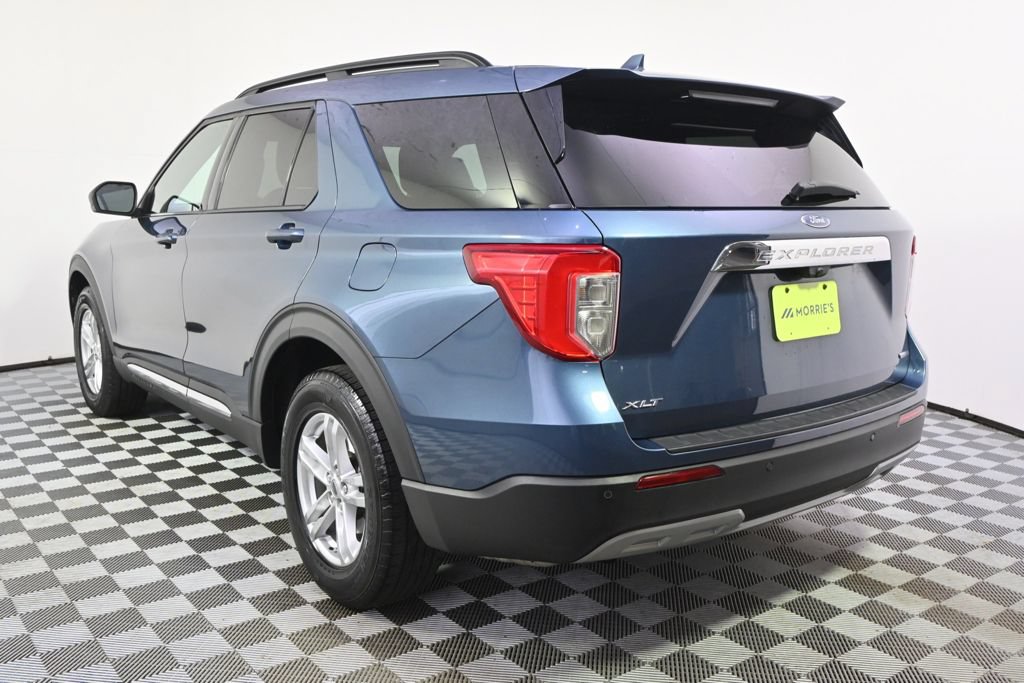 Used 2020 Ford Explorer XLT w/ Equipment Group 202A AWD/4WD image 4