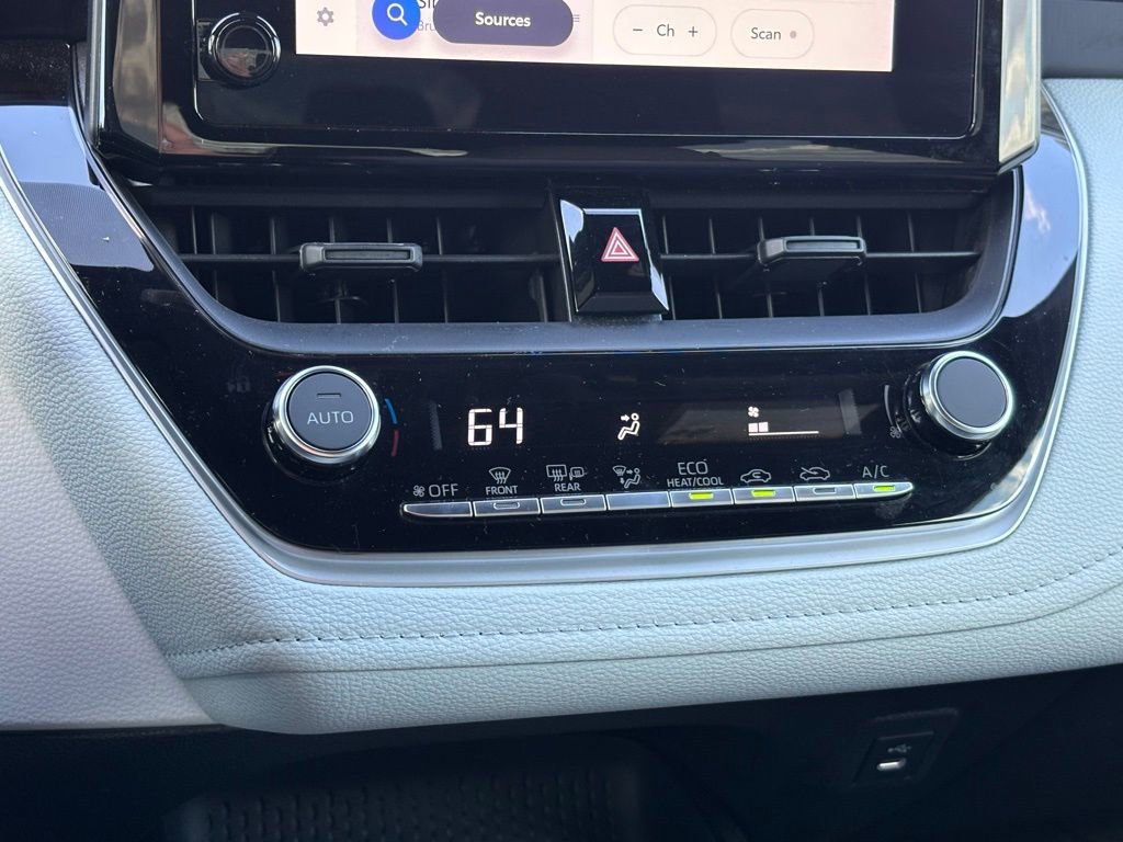Certified 2025 Toyota Corolla SE image 19