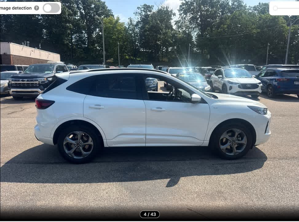 Used 2023 Ford Escape ST-Line Select w/ Tech Pack #2 AWD/4WD image 4