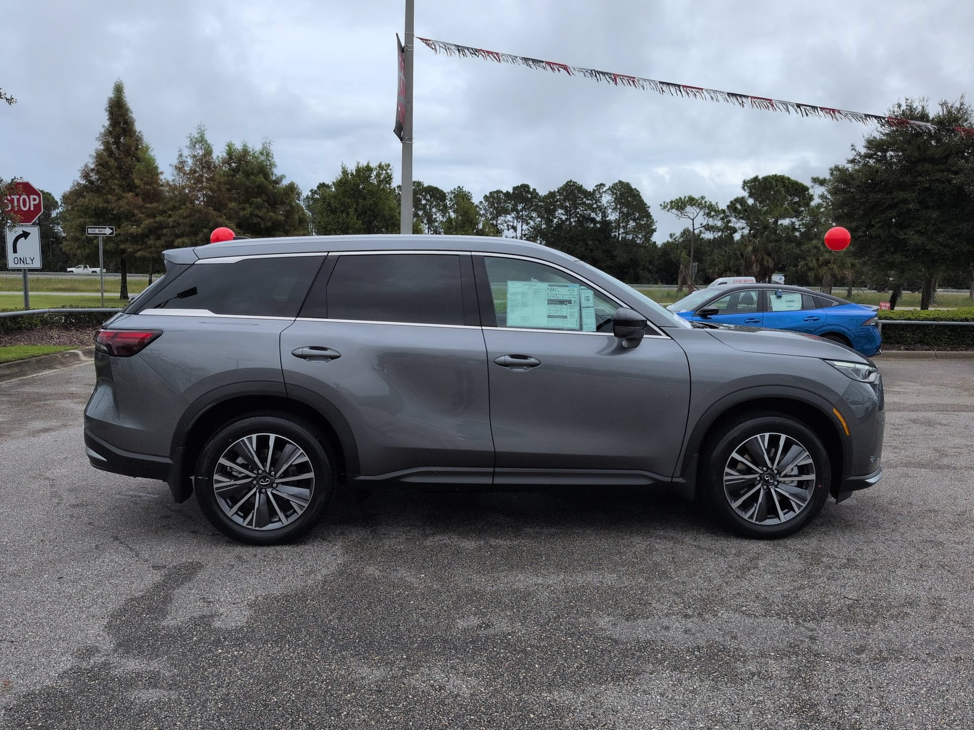 New 2027 INFINITI QX60 Luxe w/ Cargo Package FWD image 4