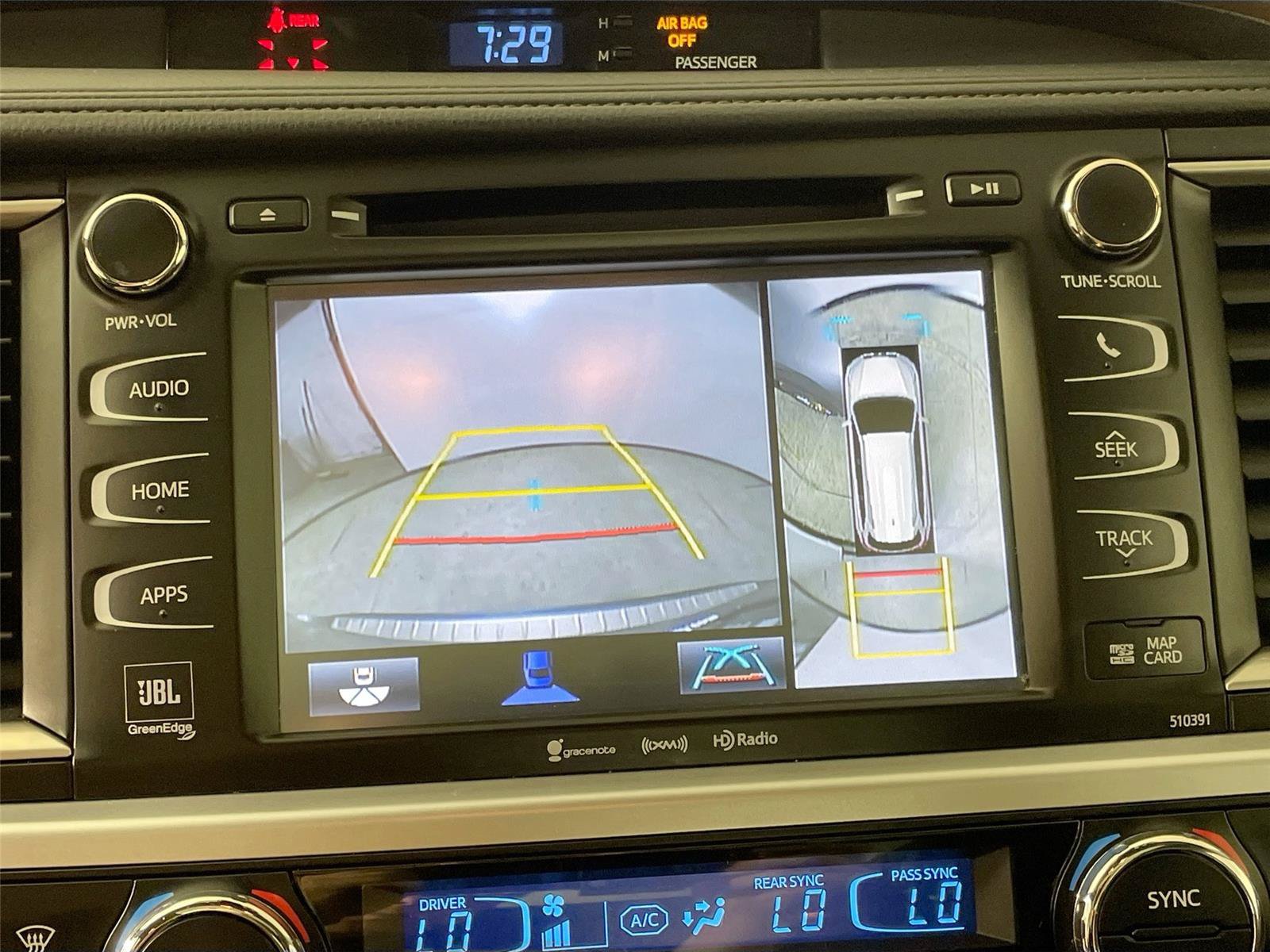 Used 2019 Toyota Highlander Limited Platinum AWD/4WD image 6