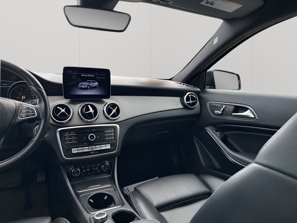 Used 2018 Mercedes-Benz GLA 250 image 24