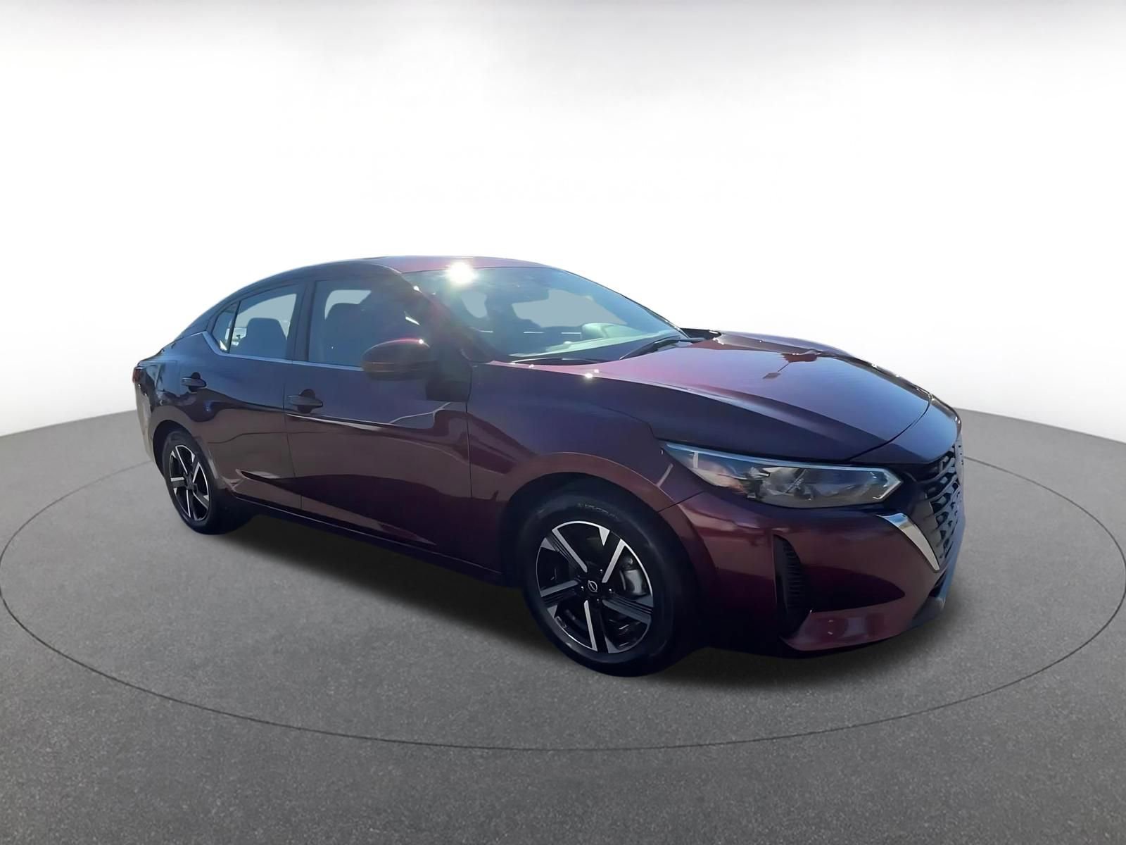 Used 2025 Nissan Sentra SV FWD image 2