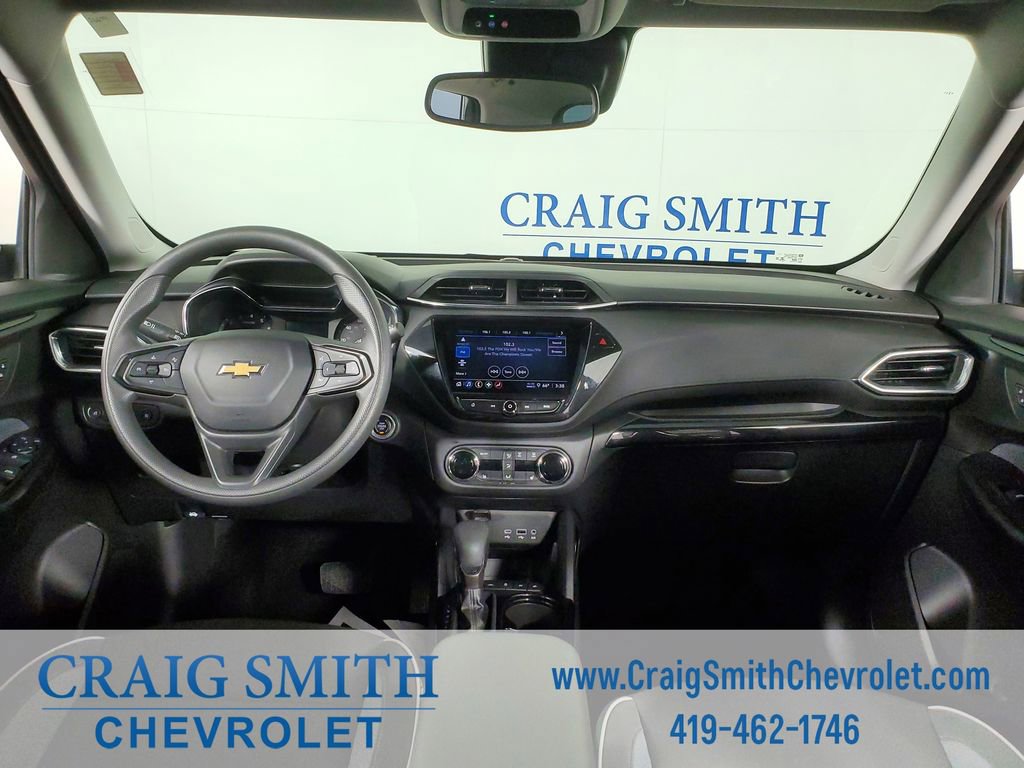 Used 2023 Chevrolet TrailBlazer LT w/ Convenience Package image 3