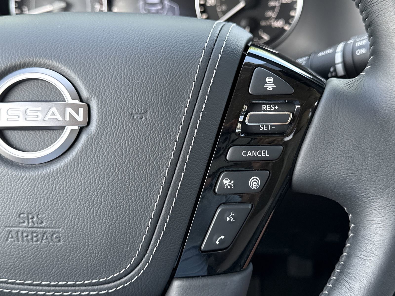 Used 2024 Nissan Armada Platinum w/ Captain's Chairs Package image 25