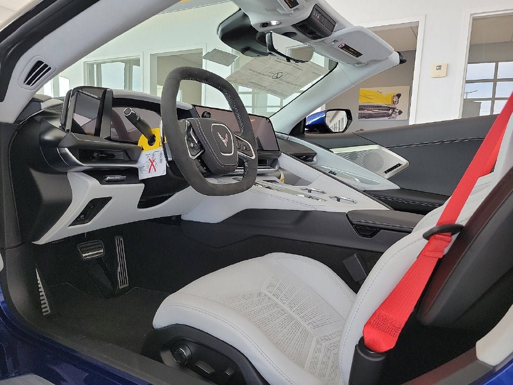 New 2027 Chevrolet Corvette Grand Sport w/ Z52 Sport Performance Package RWD image 11
