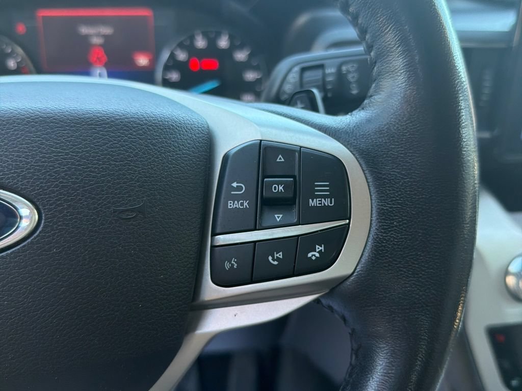 Used 2021 Ford Explorer XLT w/ Equipment Group 202A RWD image 17