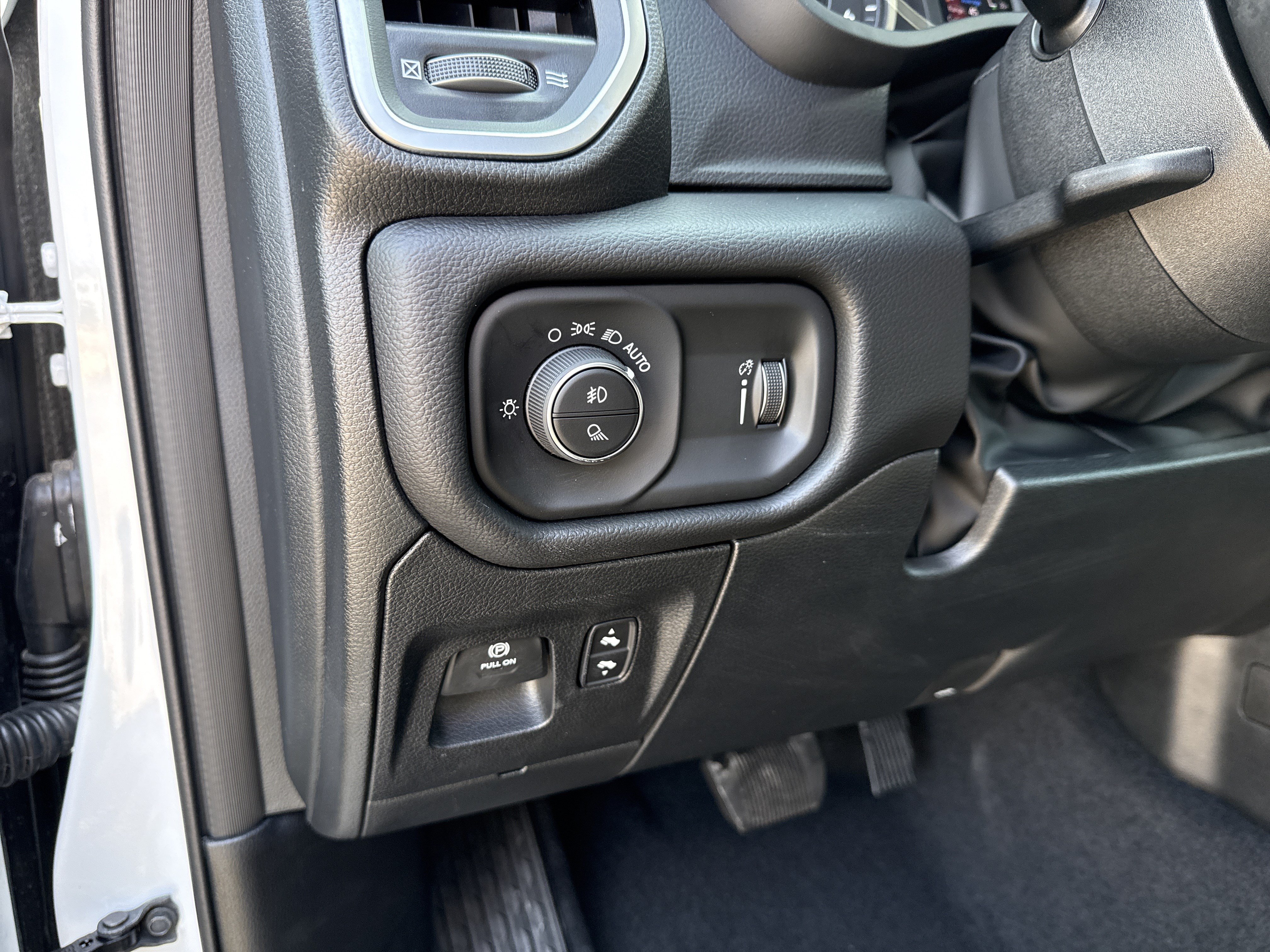 New 2026 RAM 1500 Big Horn w/ Night Edition AWD/4WD image 31