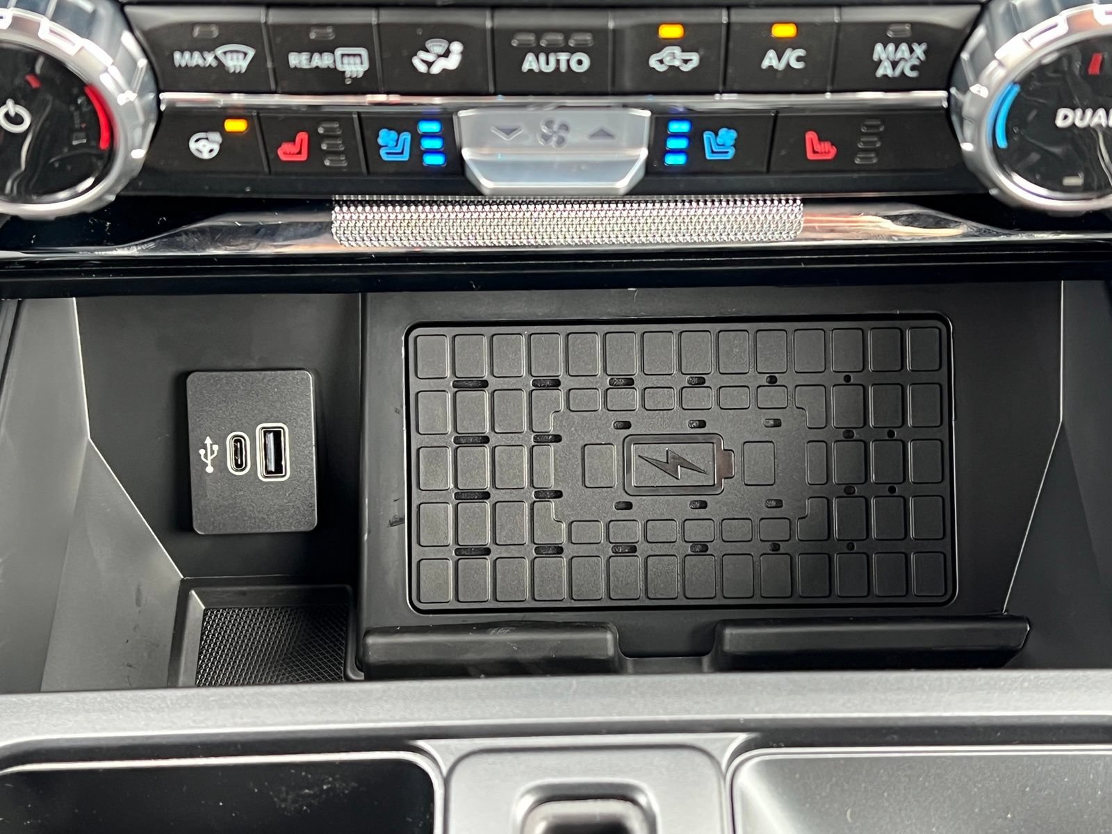 Used 2025 Ford F150 Raptor AWD/4WD image 28