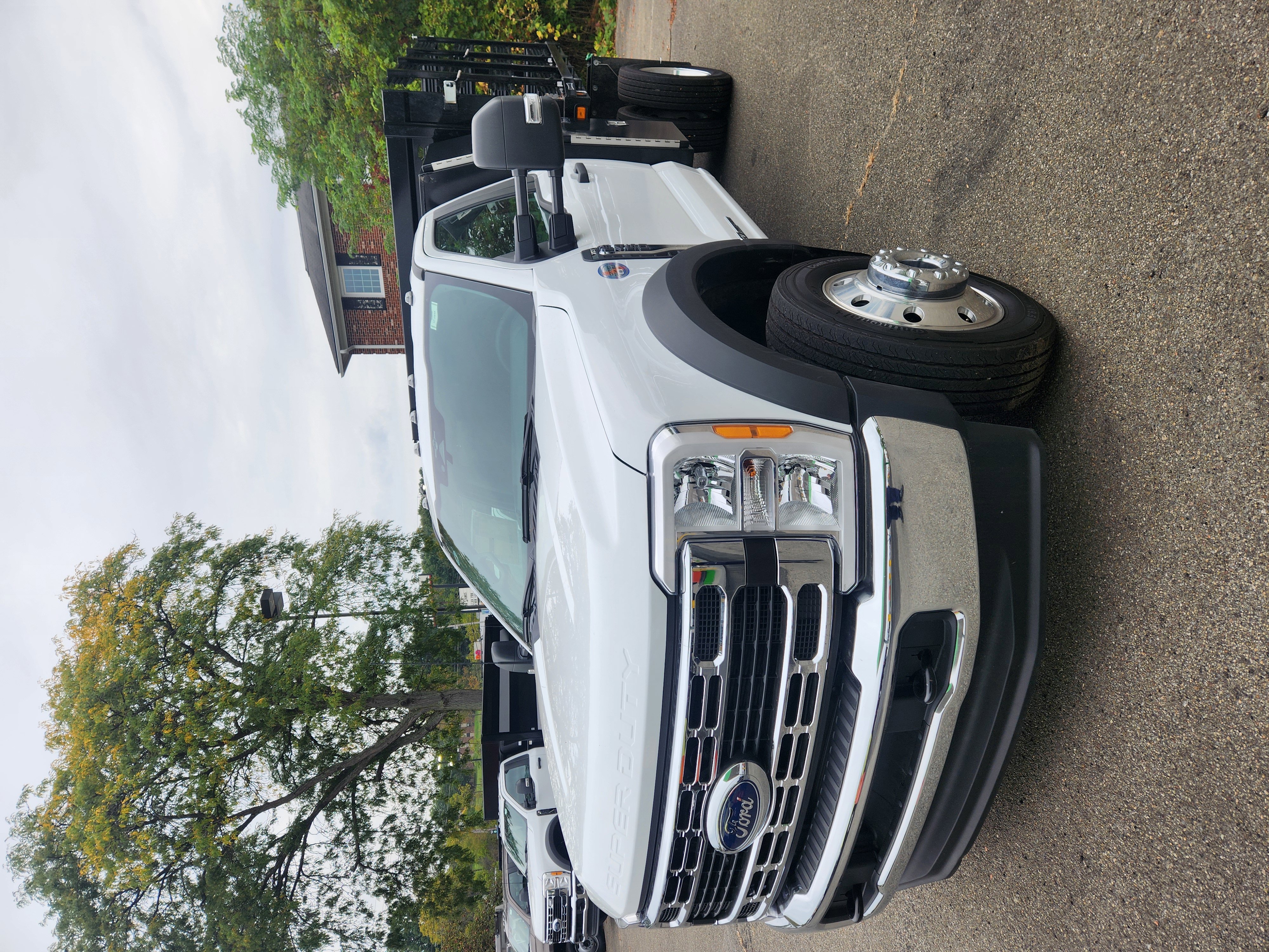 New 2023 Ford F450 XLT image 1