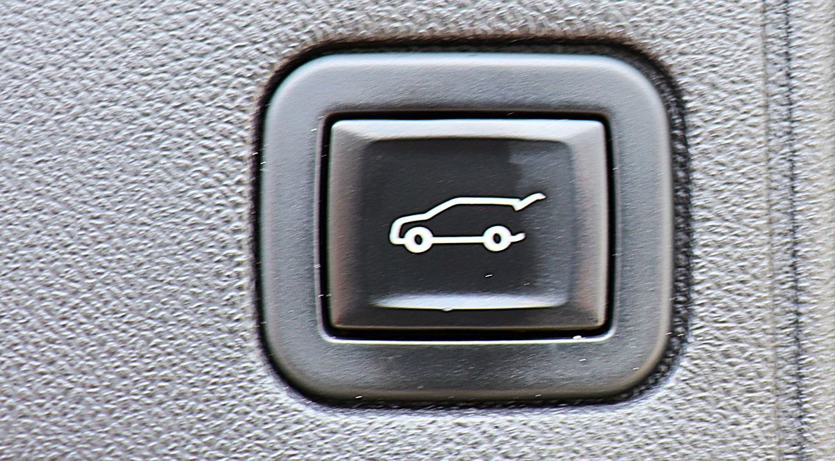 Used 2023 GMC Terrain SLT AWD/4WD image 26
