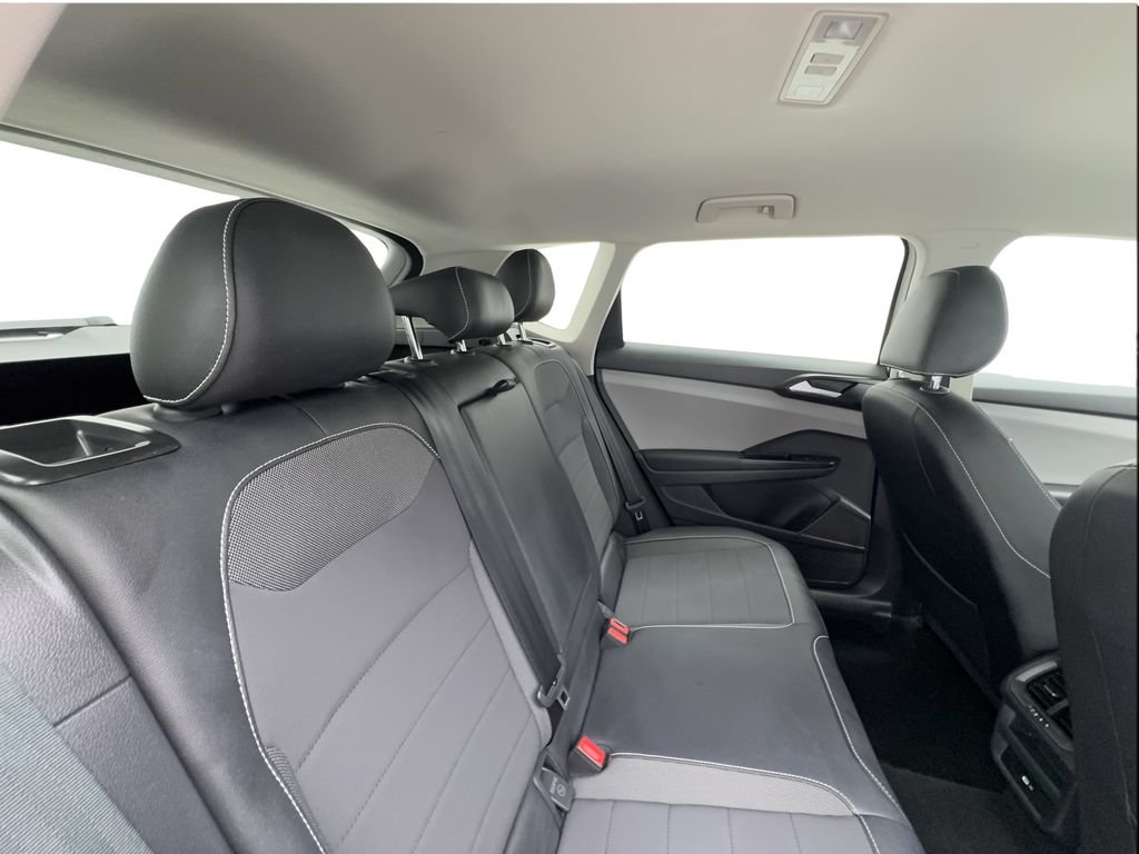 Used 2023 Volkswagen Taos SE FWD image 25