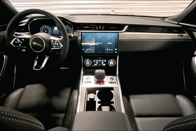 New 2024 Jaguar XF R-Dynamic SE image 6