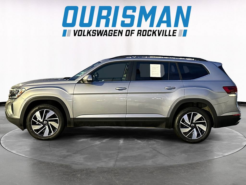 Used 2024 Volkswagen Atlas SE image 3