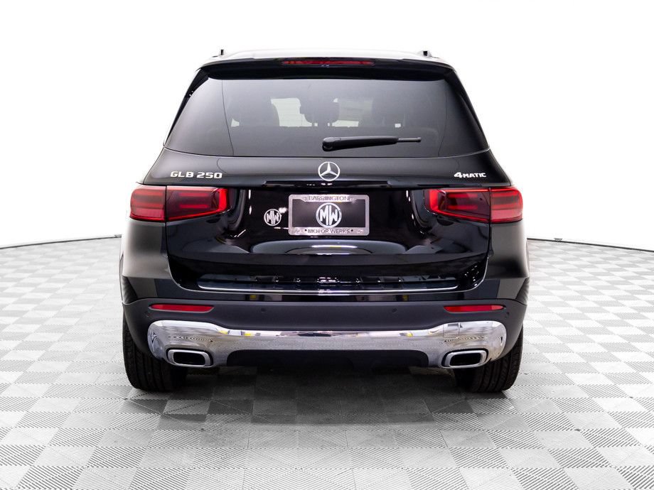 New 2026 Mercedes-Benz GLB 250 4MATIC image 4