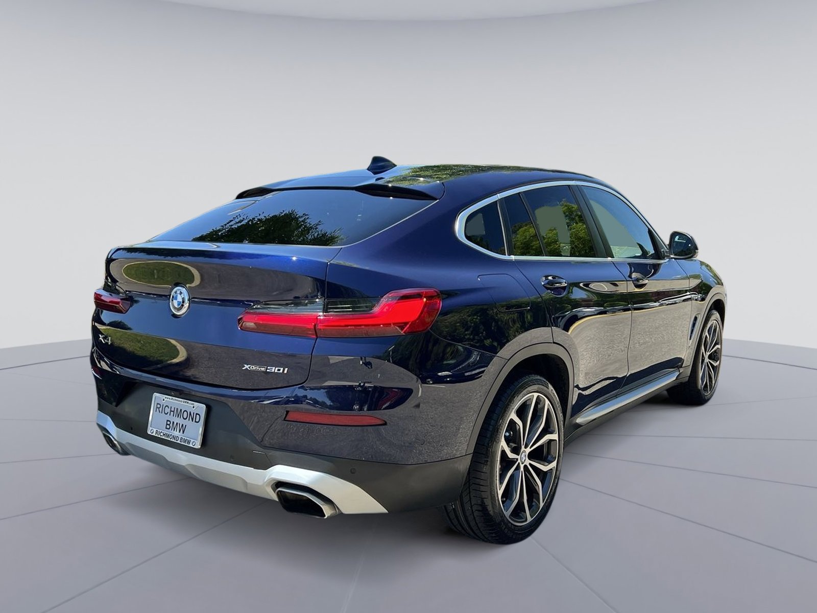 Used 2023 BMW X4 xDrive30i w/ Premium Package AWD/4WD image 9