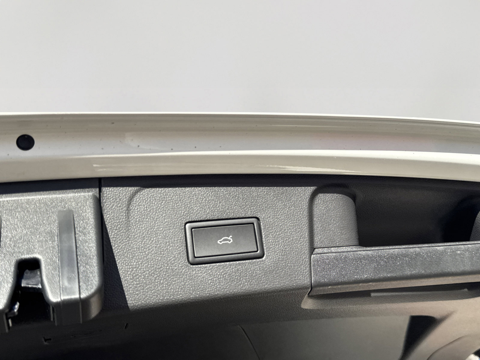 New 2026 Volkswagen Atlas SEL image 8