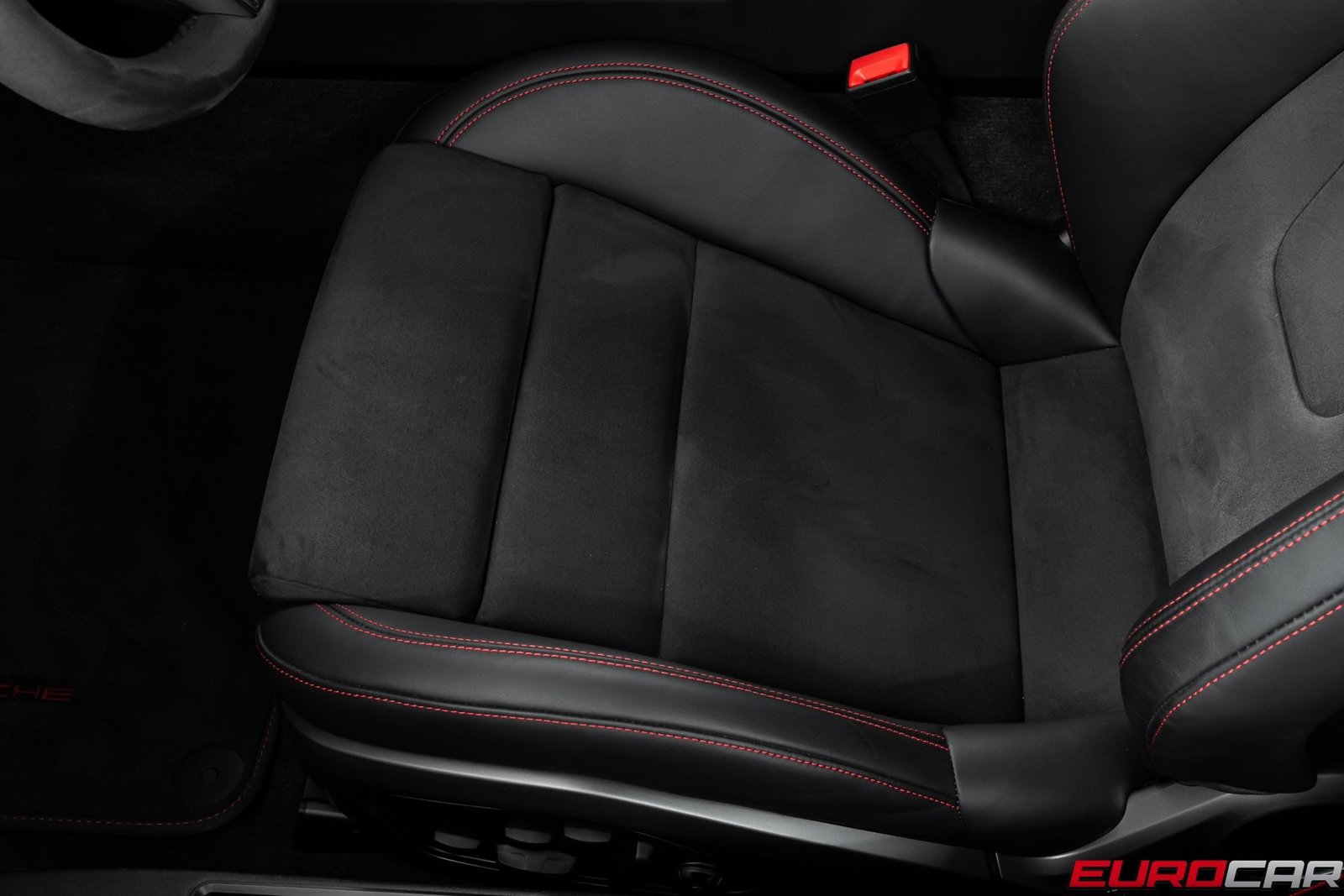 Used 2024 Porsche 911 Carrera GTS w/ Premium Package image 43