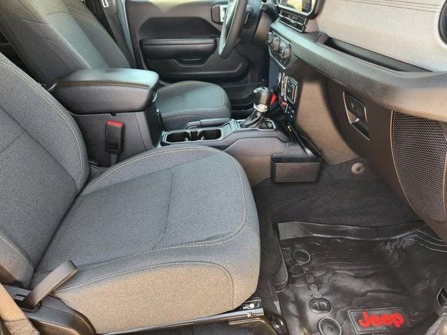 Used 2024 Jeep Wrangler Unlimited Sport AWD/4WD image 13