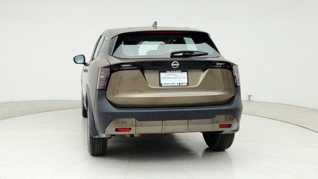 Used 2025 Nissan Kicks S image 6