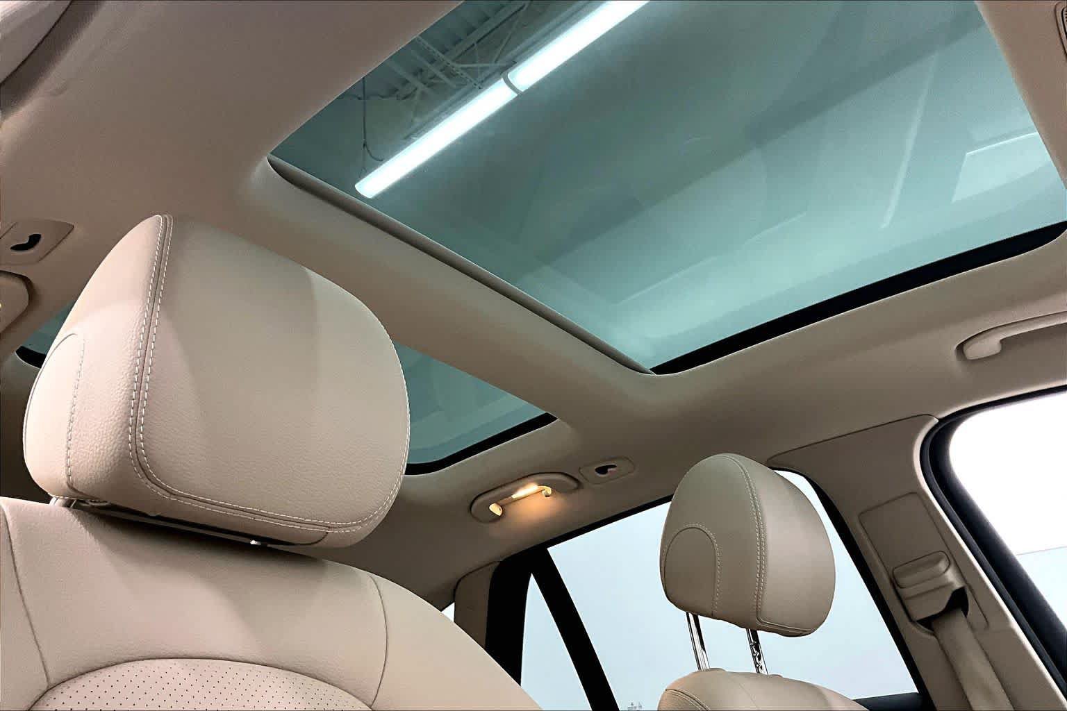 Used 2020 Mercedes-Benz GLC 300 image 14