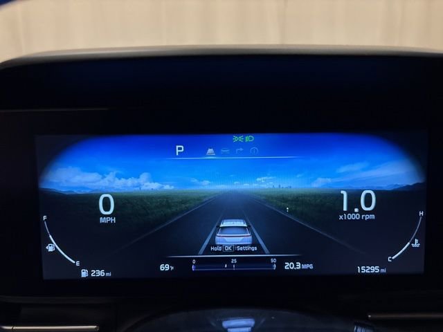 Used 2024 Kia Carnival SX Prestige FWD image 16