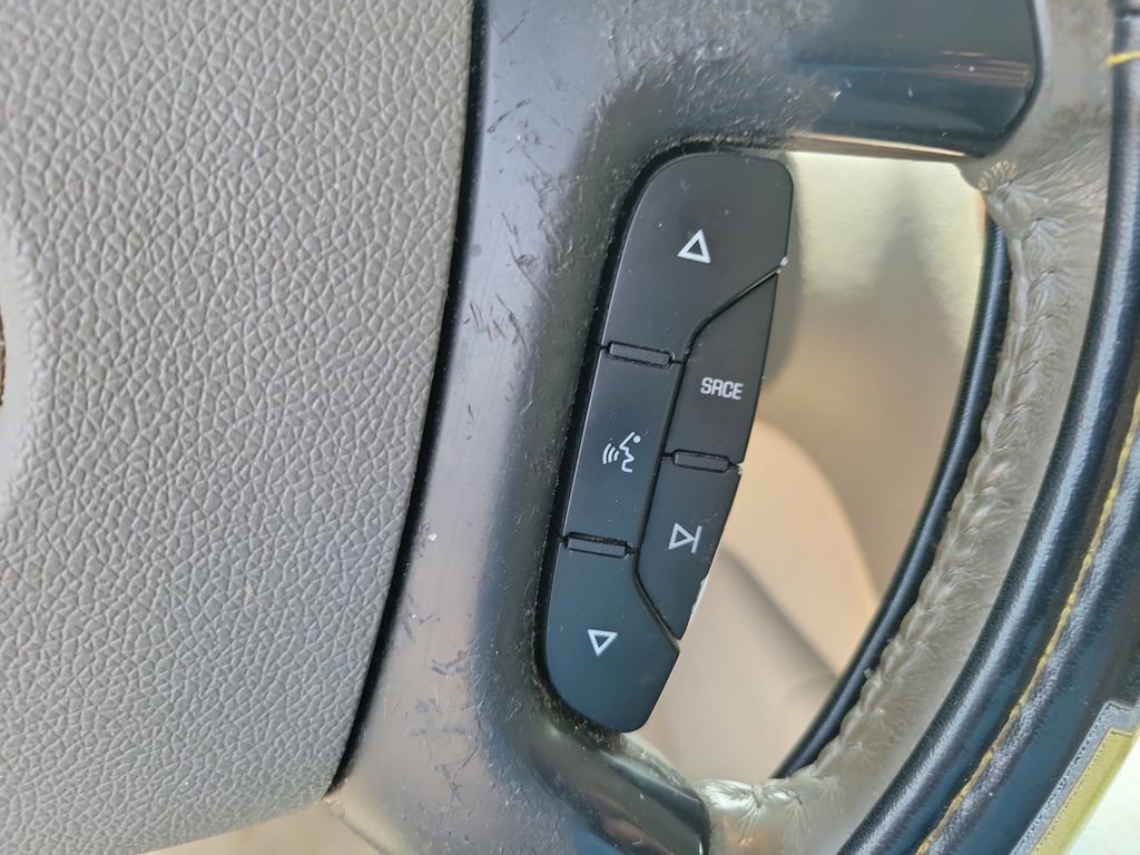 Used 2007 Chevrolet Avalanche LT w/ LT Preferred Equipment Group AWD/4WD image 15