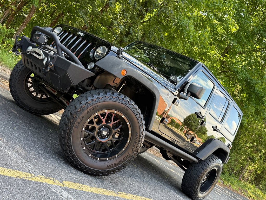 Used 2015 Jeep Wrangler Unlimited Rubicon w/ Dual Top Group AWD/4WD image 4