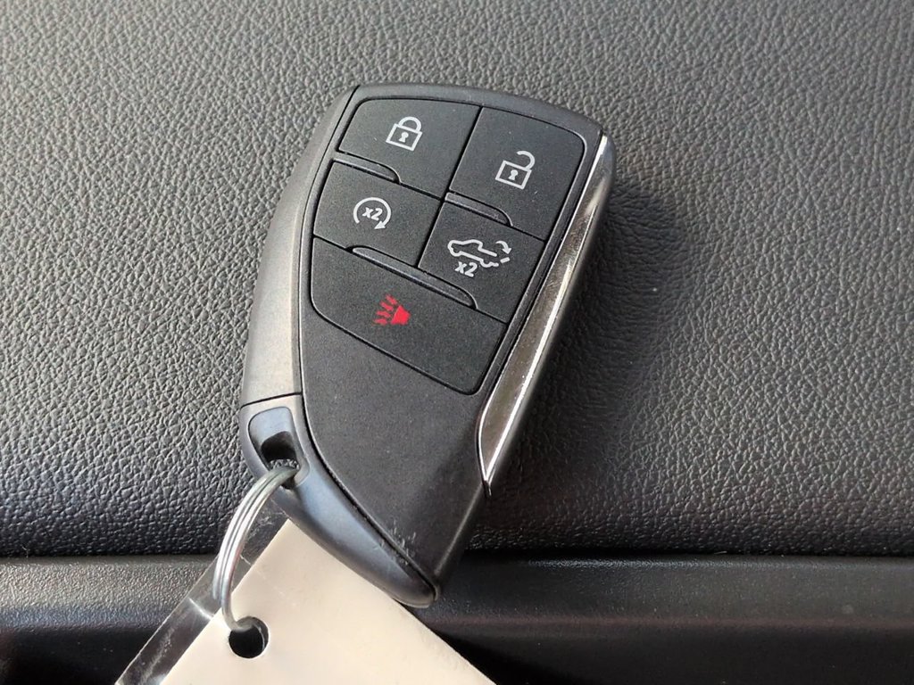 Used 2025 Chevrolet Silverado 2500 LTZ AWD/4WD image 21