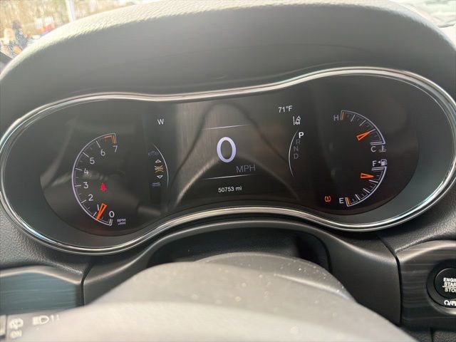 Used 2020 Jeep Grand Cherokee Altitude image 27