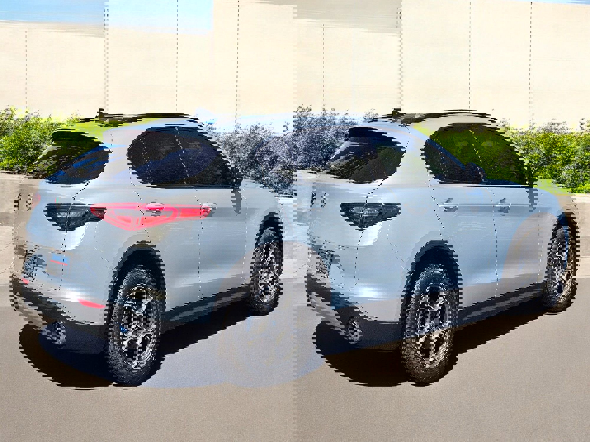 Used 2021 Alfa Romeo Stelvio Sprint w/ Nero Edizione image 2