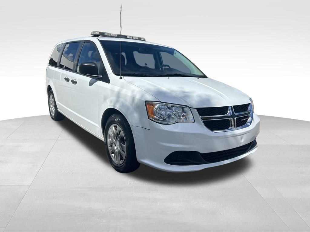 Used 2020 Dodge Grand Caravan SE w/ Rear Park Assist Package image 2