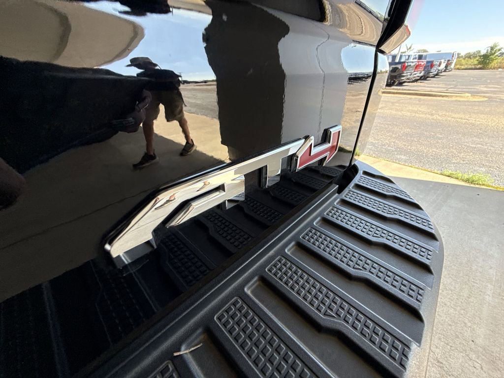 Certified 2025 GMC Sierra 1500 AT4 w/ Technology Package image 39