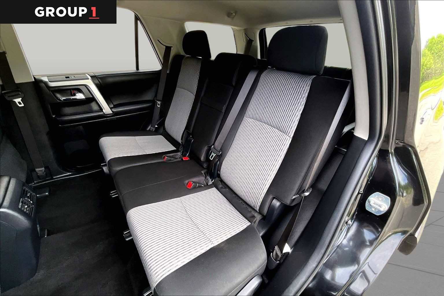 Used 2024 Toyota 4Runner SR5 AWD/4WD image 21