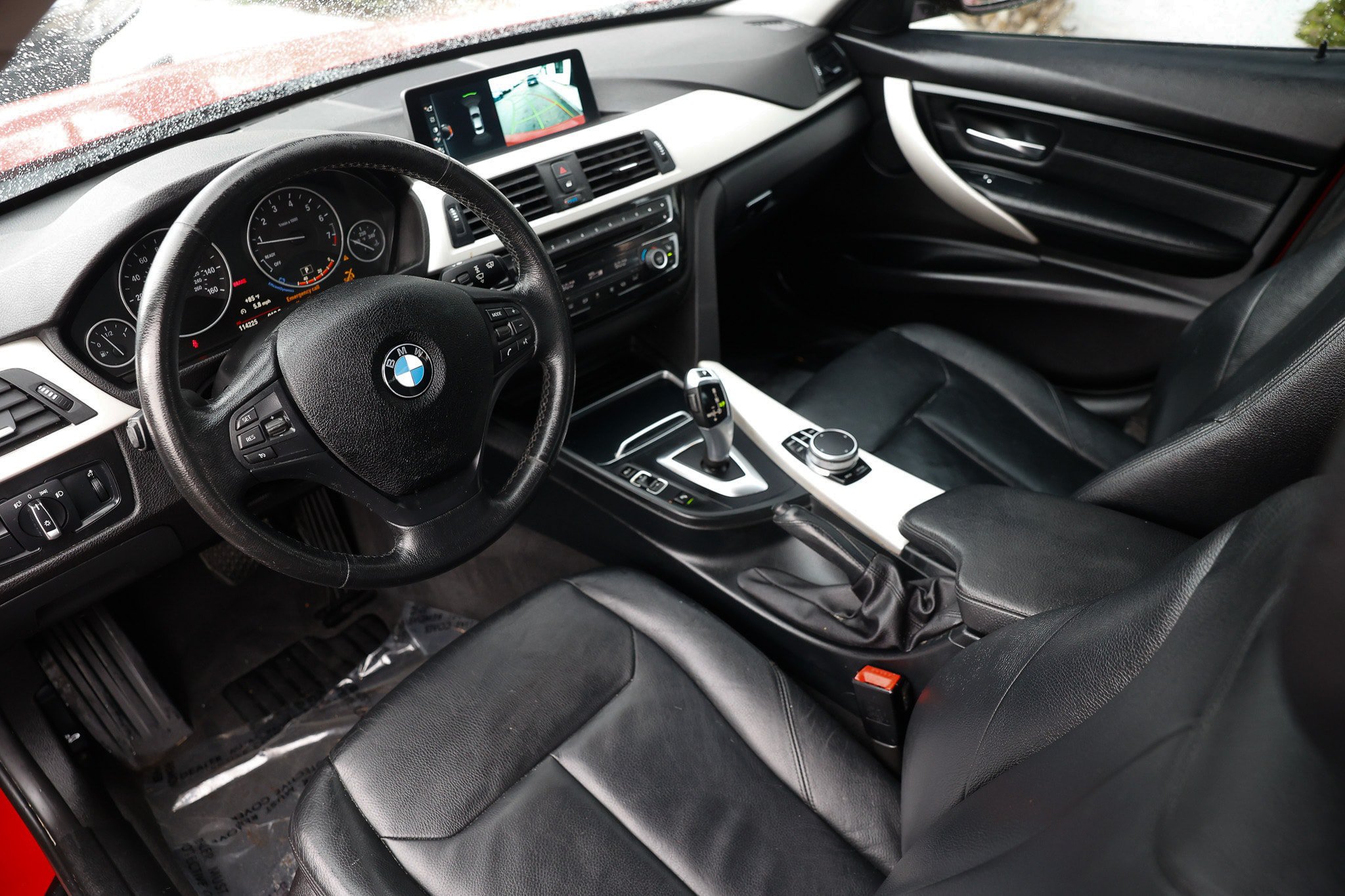 Used 2017 BMW 320i xDrive Sedan AWD/4WD image 6
