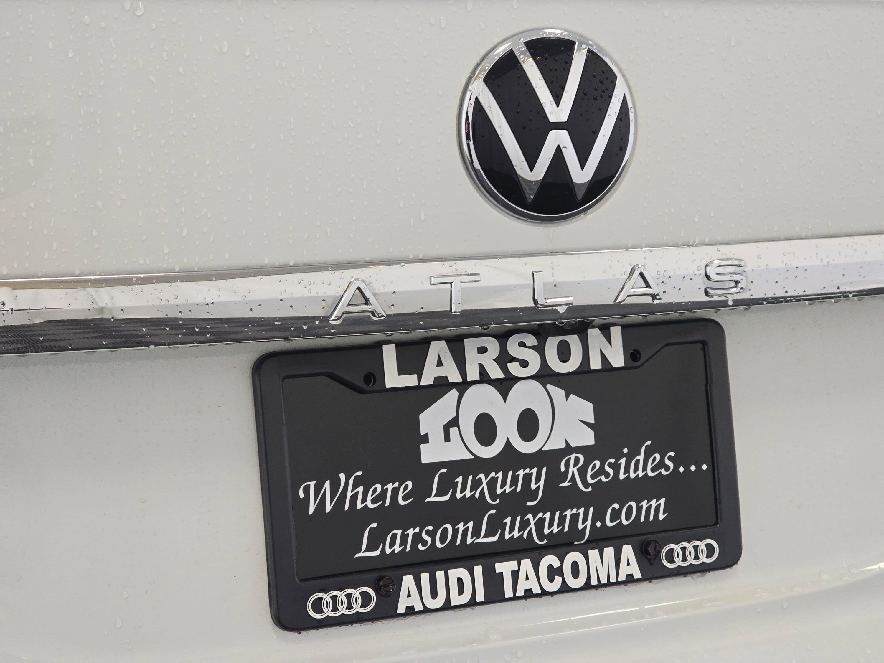 Used 2020 Volkswagen Atlas Cross Sport SEL image 31