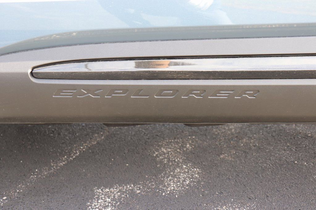 New 2026 Ford Explorer Active w/ Active Comfort Package image 5