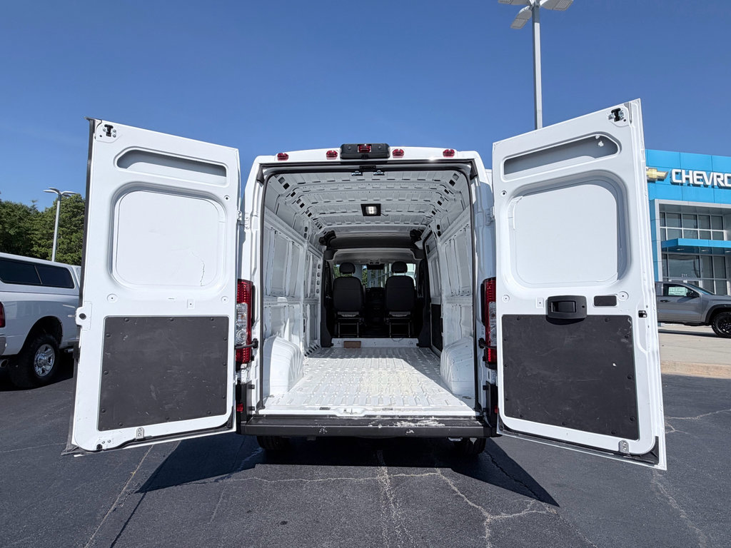 Used 2026 RAM ProMaster 2500 w/ Convenience Group FWD image 11