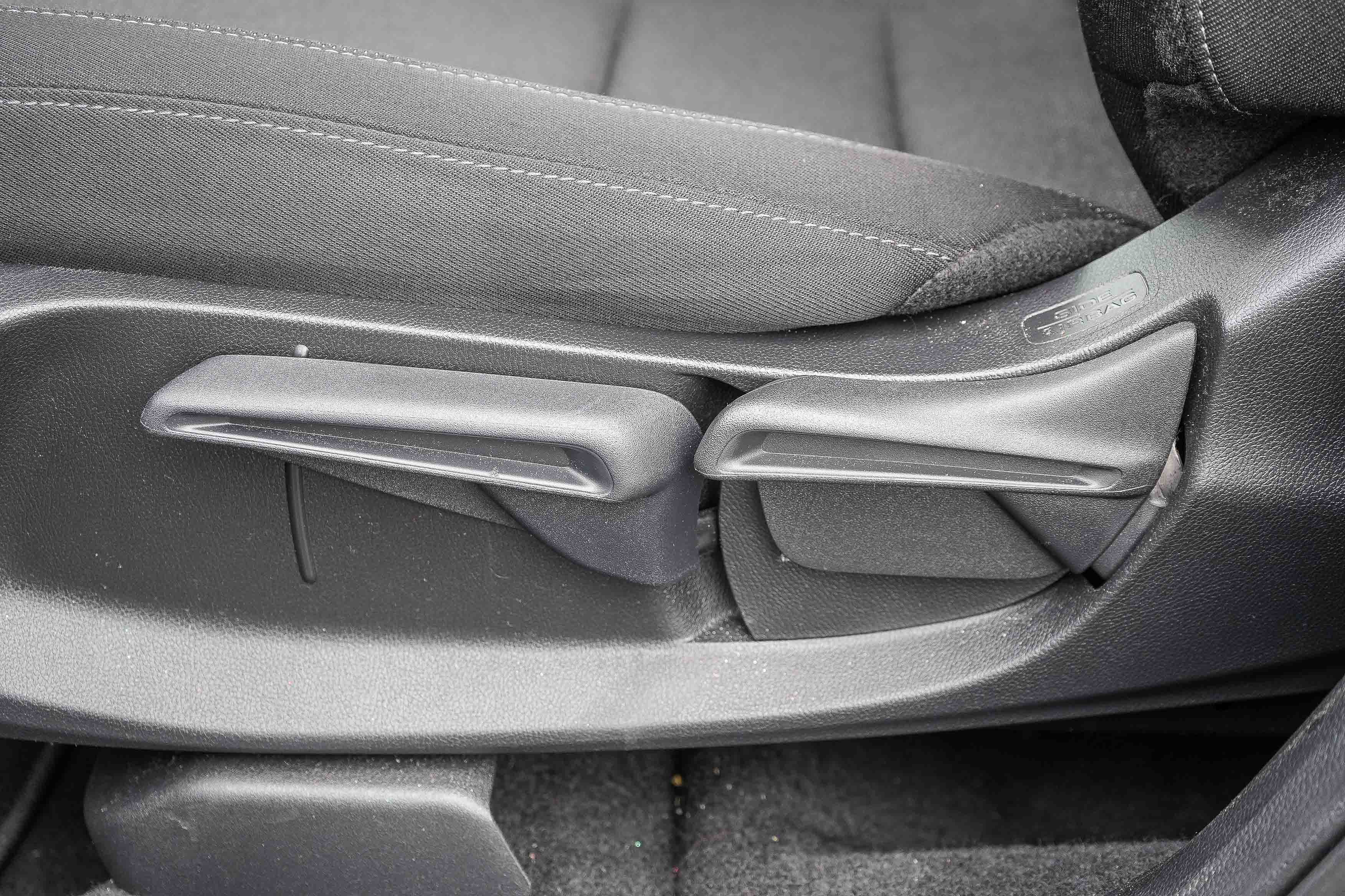 Used 2025 Honda CR-V LX image 21