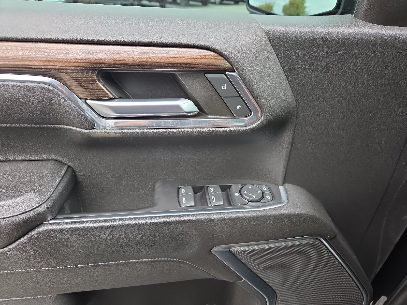 Used 2023 Chevrolet Silverado 1500 LT w/ Protection Package AWD/4WD image 25